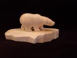 Белый медведь. Миниатюра из зуба кашалота. Сибирский подарок
